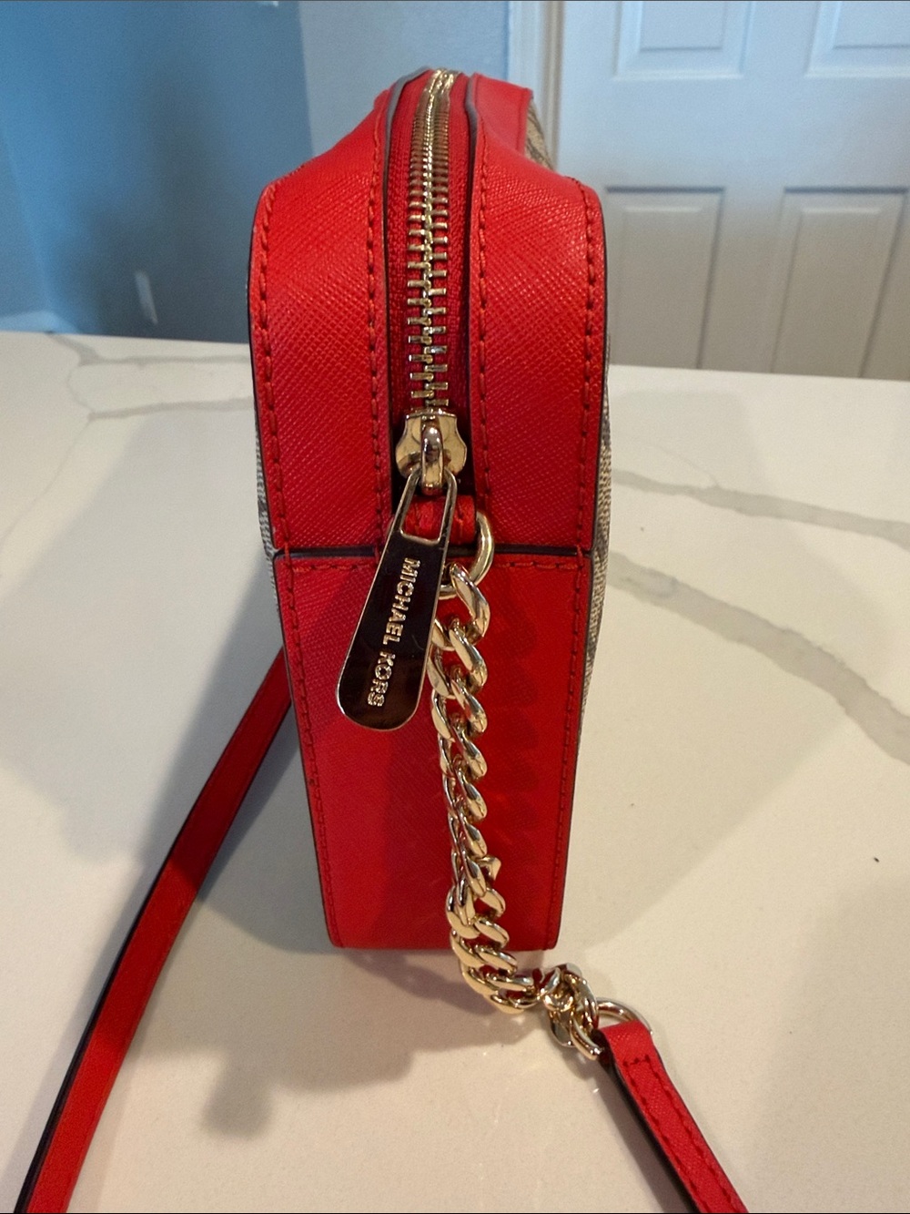 Michael Kors Jet Set Signature Crossbody in Beige and Red - Picture 5 of 10